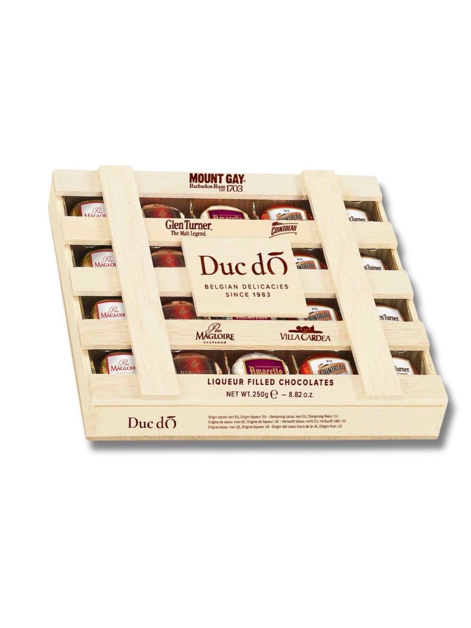 Duc d’O Liqueur Filled Chocolates Holzkiste 250g – edle Likörpralinen mit Calvados, Cognac, Amaretto und Whisky in dekorativer Holzkiste, erhältlich online und in der Dreyer Confiserie Hameln.