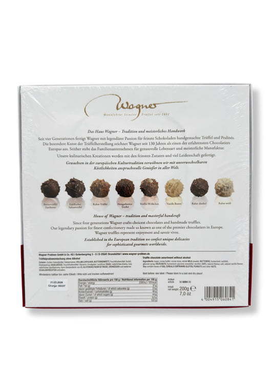 Rückseite und Inhalt von Wagner Trüffelpralinés Harmonie „Weihnachtswichtel“ 200 g, handgefertigte alkoholfreie Pralinenmischung in festlicher Geschenkverpackung, erhältlich in der Dreyer Confiserie in der Rattenfängerstadt Hameln.