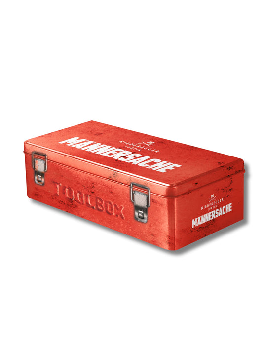 Niederegger Männersache Toolbox 335 g – Metalldose im Werkzeugkoffer-Design mit Pralinen und Marzipanspezialitäten, erhältlich in der Dreyer Confiserie in der Rattenfängerstadt Hameln.