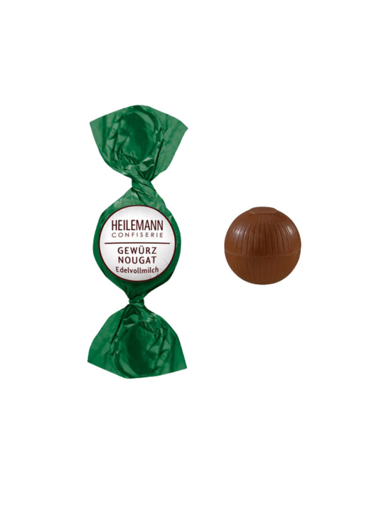 Heilemann Gewürz-Nougat Praliné-Kugel 15 g – Edelvollmilch-Schokoladenkugel mit Haselnuss-Nougat und feinen Weihnachtsgewürzen, ideal für den Bunten Teller, erhältlich in der Dreyer Confiserie in der Rattenfängerstadt Hameln.