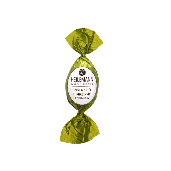 Heilemann Pistazien-Marzipan-Osterei – Edelbitterschokolade mit weicher Marzipan-Pistazien-Füllung und feiner Likörnote, erhältlich in der Confiserie Dreyer in der Rattenfängerstadt Hameln.

