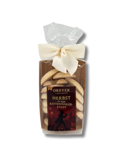 Lembcke Vanille Kipferl 100 g – zartes Buttermürbgebäck mit Bourbon-Vanille, exklusiv für die Dreyer Confiserie in der Rattenfängerstadt Hameln abgepackt.