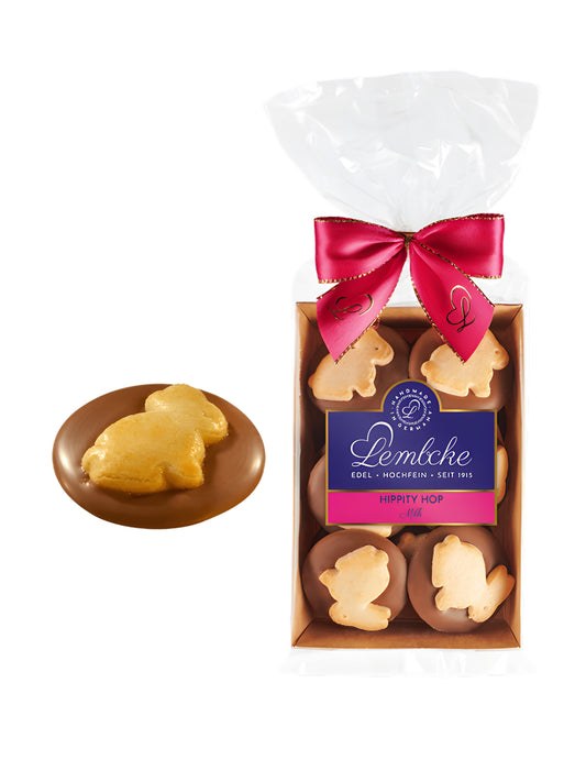 Lembcke Butter-Mürbegebäck-Häschen auf Vollmilch-Schokolade – Ostergebäck 100g erhältlich in der Dreyer Confiserie aus der Rattenfängerstadt Hameln. 