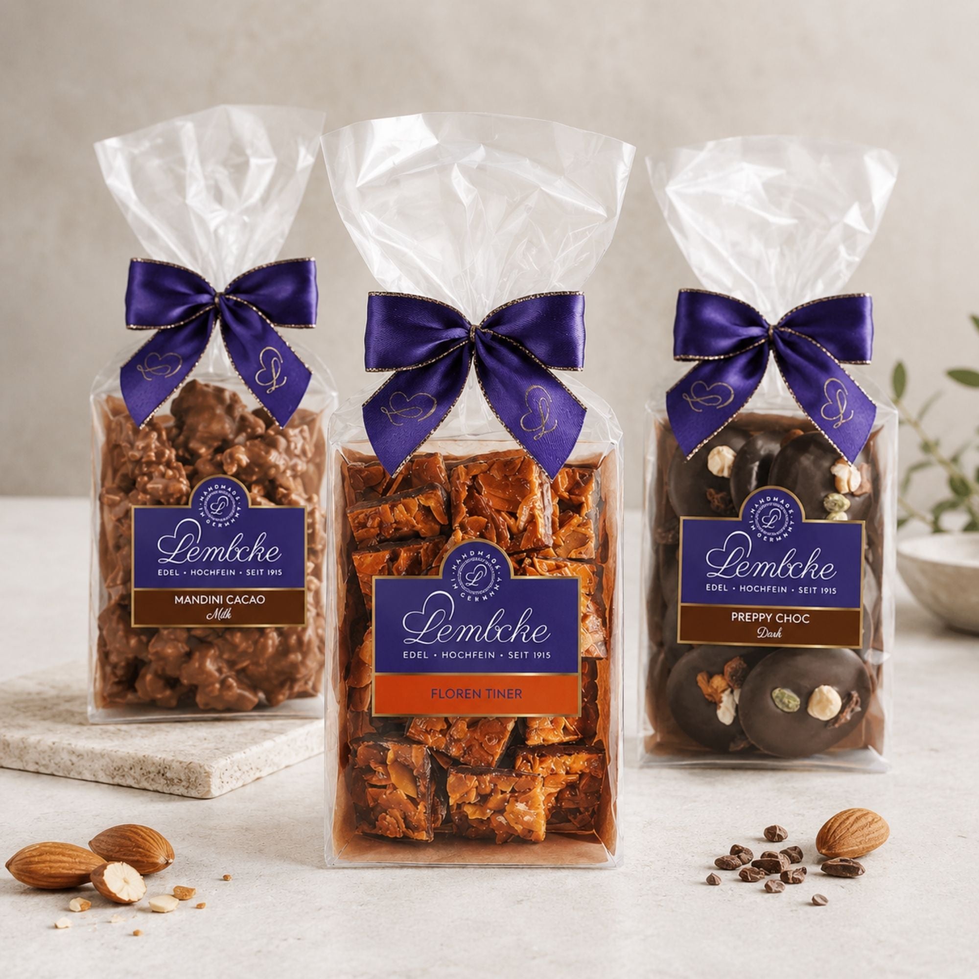 Lembcke Mandini Cacao und Florentiner-Edelbruch mit gerösteten Mandeln